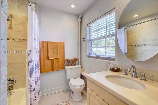 1825 N 24th Avenue, Hollywood, FL 33020