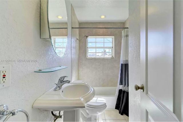 1825 N 24th Avenue, Hollywood, FL 33020