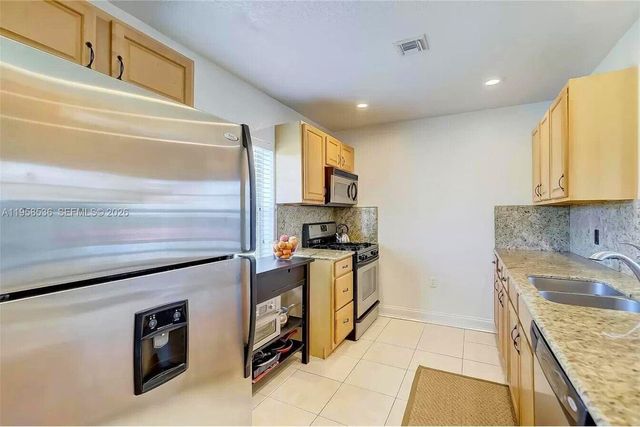 1825 N 24th Avenue, Hollywood, FL 33020