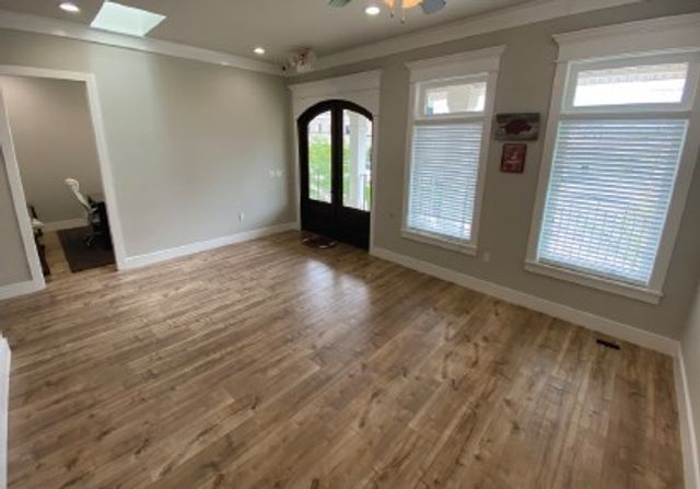 20 E Spring Street, Fayetteville, AR 72701