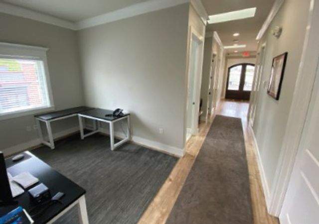 20 E Spring Street, Fayetteville, AR 72701