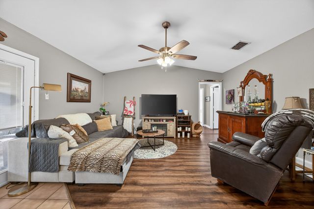 6404 Tammy Court, Watauga, TX 76148