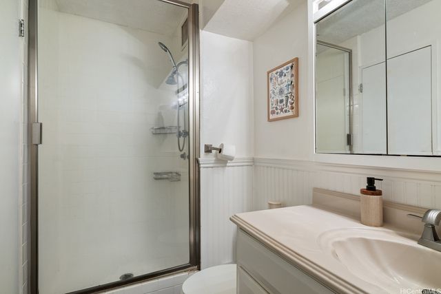 411 Kaiolu Street 302, Honolulu, HI 96815