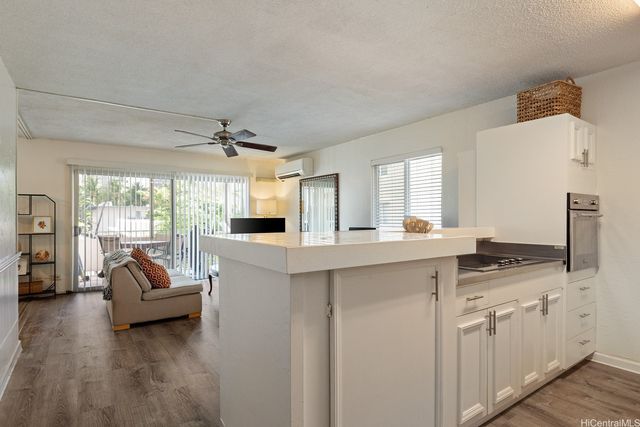411 Kaiolu Street 302, Honolulu, HI 96815