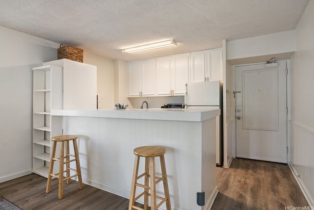 411 Kaiolu Street 302, Honolulu, HI 96815