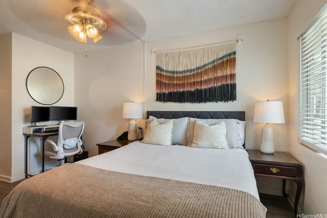 411 Kaiolu Street 302, Honolulu, HI 96815