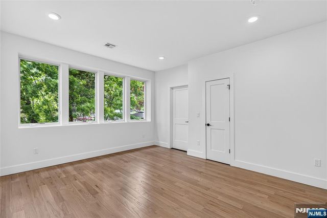 46 Hudson Avenue A, Edgewater, NJ 07020