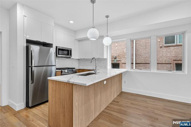 46 Hudson Avenue A, Edgewater, NJ 07020