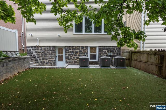 46 Hudson Avenue A, Edgewater, NJ 07020