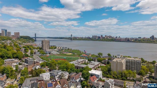46 Hudson Avenue A, Edgewater, NJ 07020