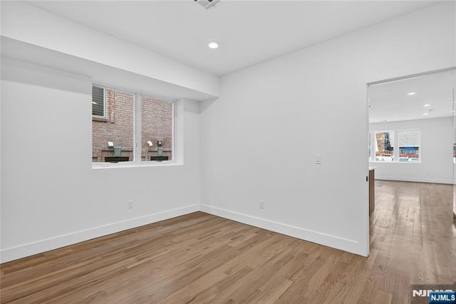 46 Hudson Avenue A, Edgewater, NJ 07020