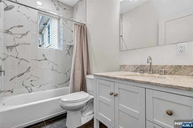 46 Hudson Avenue A, Edgewater, NJ 07020
