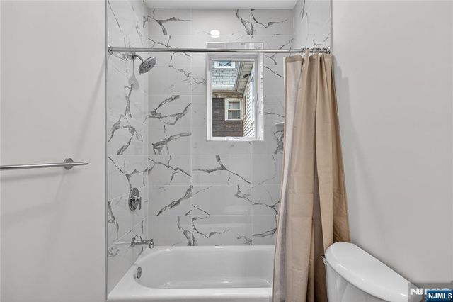 46 Hudson Avenue A, Edgewater, NJ 07020