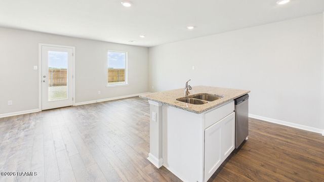 203 Red Pine Drive, Lafayette, LA 70501