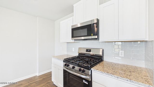 203 Red Pine Drive, Lafayette, LA 70501