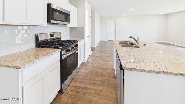 203 Red Pine Drive, Lafayette, LA 70501