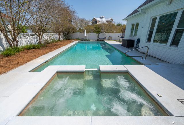 1300 Savannah Drive, Panama City, FL 32405