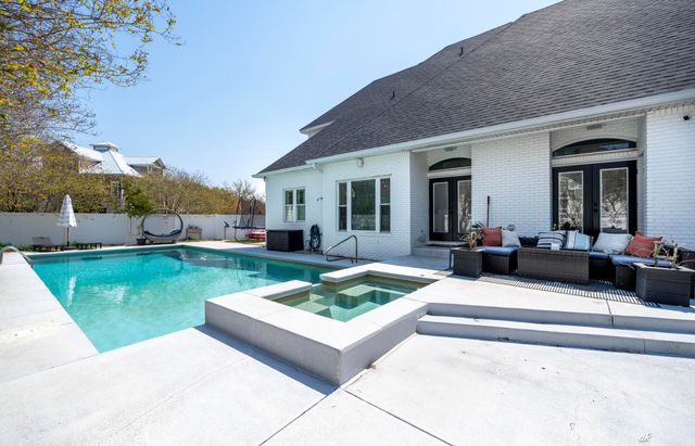 1300 Savannah Drive, Panama City, FL 32405