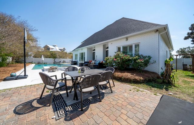 1300 Savannah Drive, Panama City, FL 32405