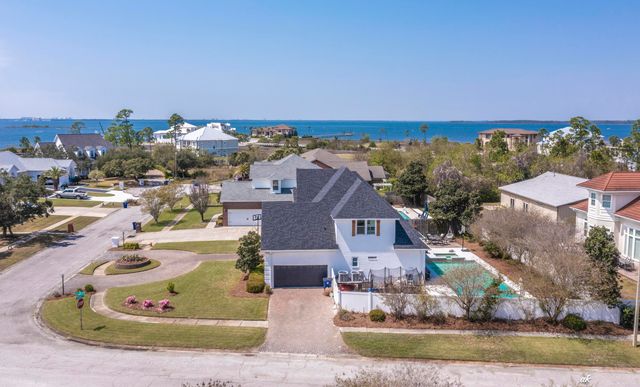 1300 Savannah Drive, Panama City, FL 32405