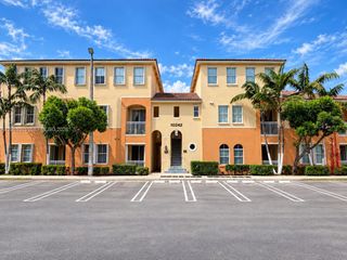 10242 NW 7th Street 203, Miami, FL 33172