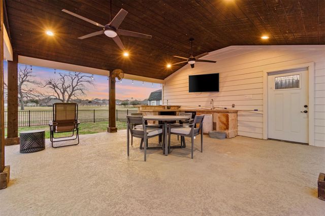 316 Brushy Creek TRL, Hutto, TX 78634
