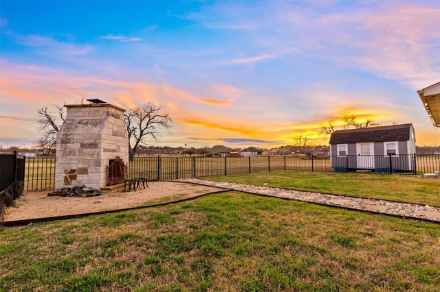 316 Brushy Creek TRL, Hutto, TX 78634