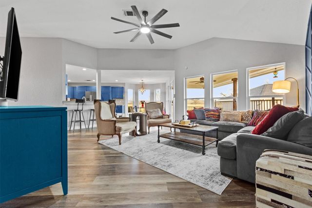 316 Brushy Creek TRL, Hutto, TX 78634