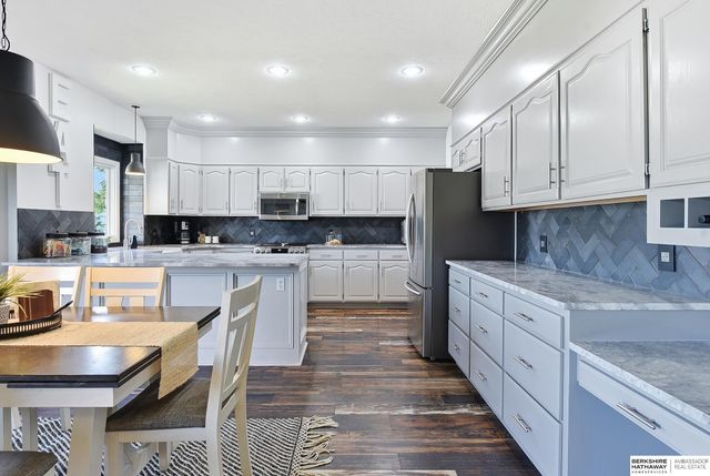 1720 S 177th Circle, Omaha, NE 68130