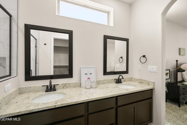 720 Cedarwood Avenue, Horizon City, TX 79928