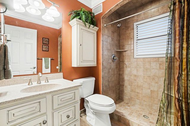 106 Varsity Court, Crestview Hills, KY 41017