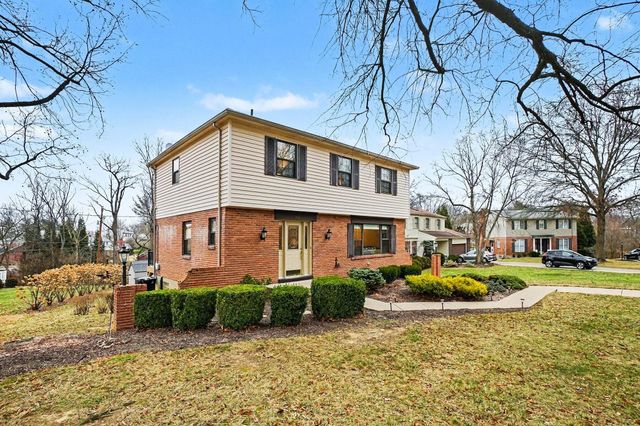 106 Varsity Court, Crestview Hills, KY 41017