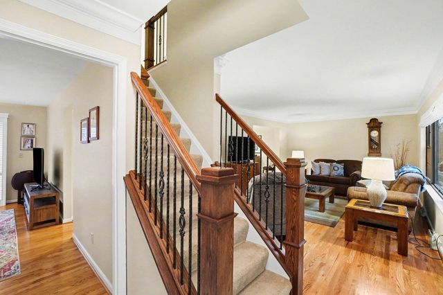 106 Varsity Court, Crestview Hills, KY 41017