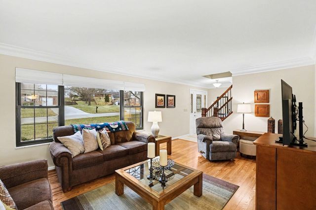 106 Varsity Court, Crestview Hills, KY 41017