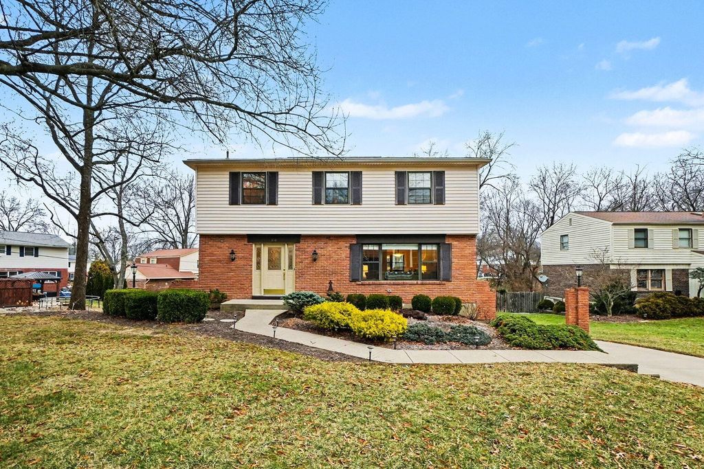 106 Varsity Court, Crestview Hills, KY 41017