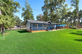 194 Pine Needle St, Onalaska, TX 77360