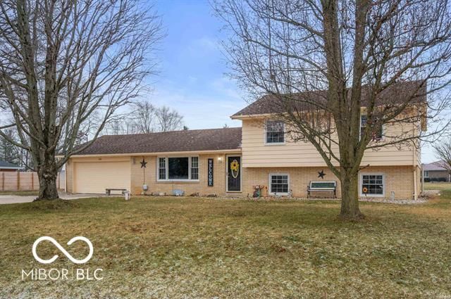 4705 W Shirley Lane, Muncie, IN 47302