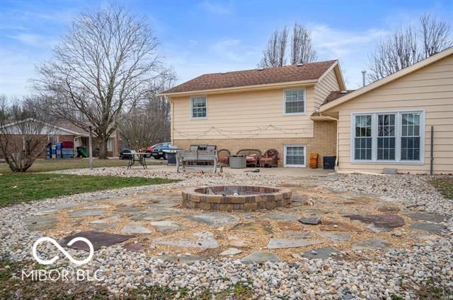 4705 W Shirley Lane, Muncie, IN 47302