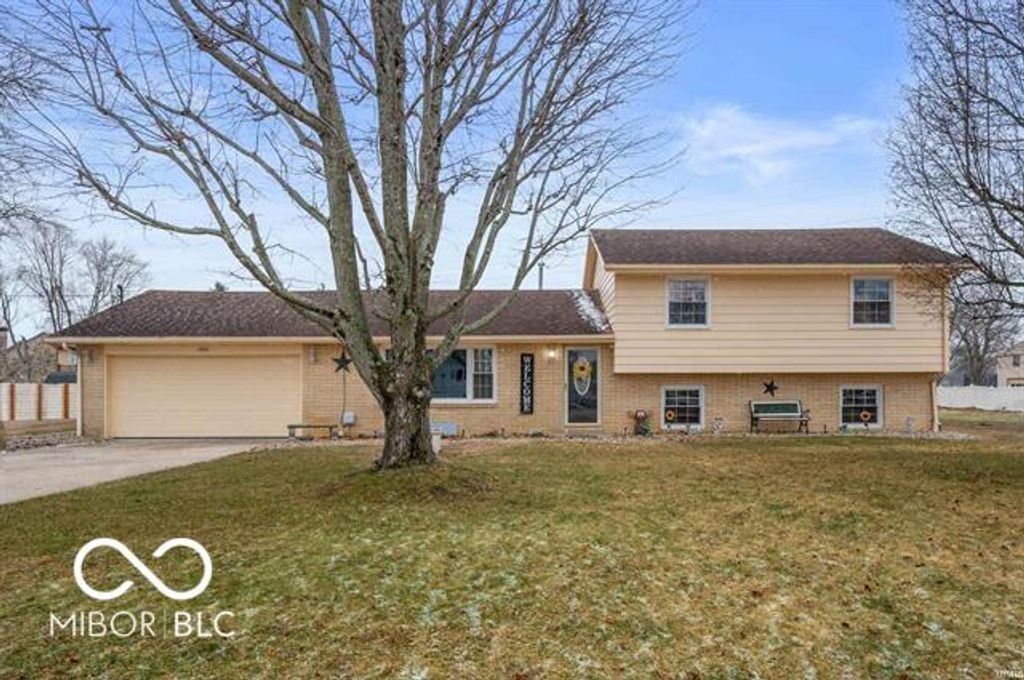 4705 W Shirley Lane, Muncie, IN 47302