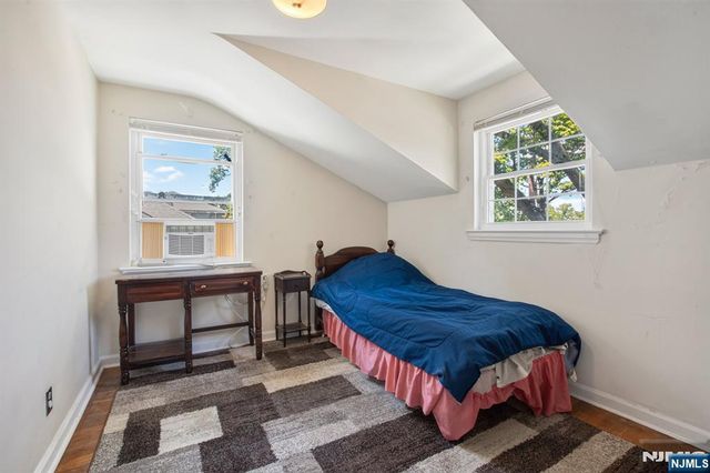 185 Reldyes Avenue, Leonia, NJ 07605