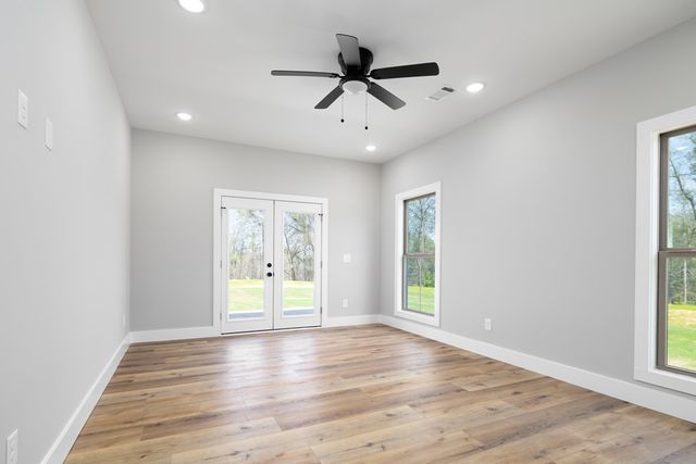 3300 Knowles Road, Phenix City, AL 36869