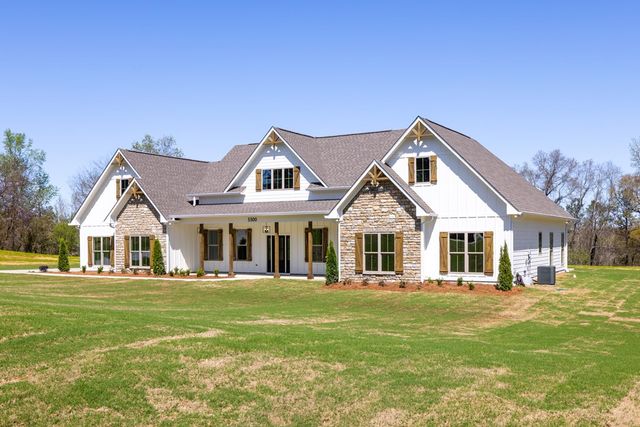 3300 Knowles Road, Phenix City, AL 36869