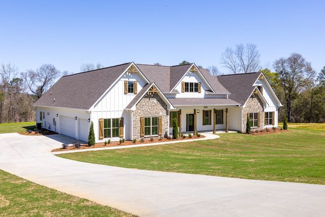 3300 Knowles Road, Phenix City, AL 36869