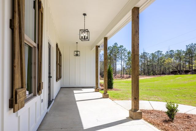 3300 Knowles Road, Phenix City, AL 36869