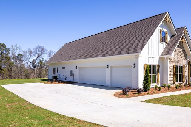 3300 Knowles Road, Phenix City, AL 36869