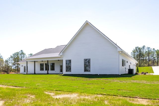 3300 Knowles Road, Phenix City, AL 36869