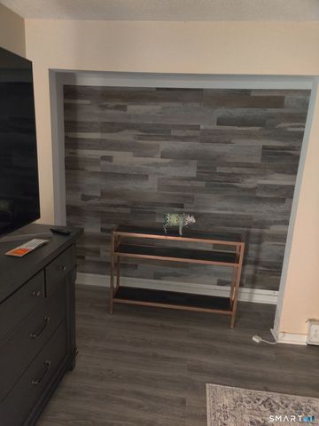 51 Brook Street, Naugatuck, CT 06770