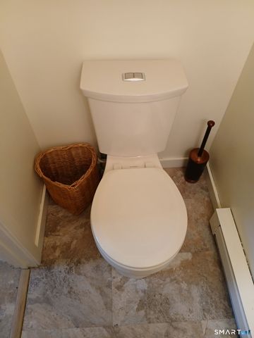 51 Brook Street, Naugatuck, CT 06770