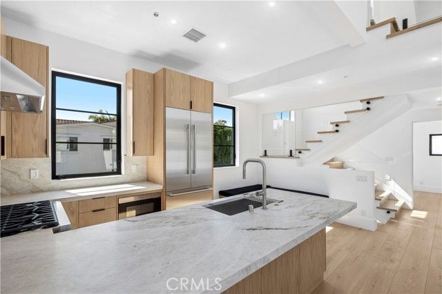 700 Iris, Corona Del Mar (newport Beach), CA 92625