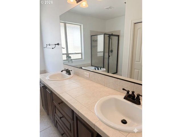 10724 Sw LONDON Ln, Wilsonville, OR 97070